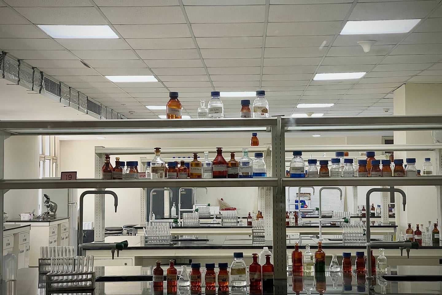 Laboratory research and scientific methods