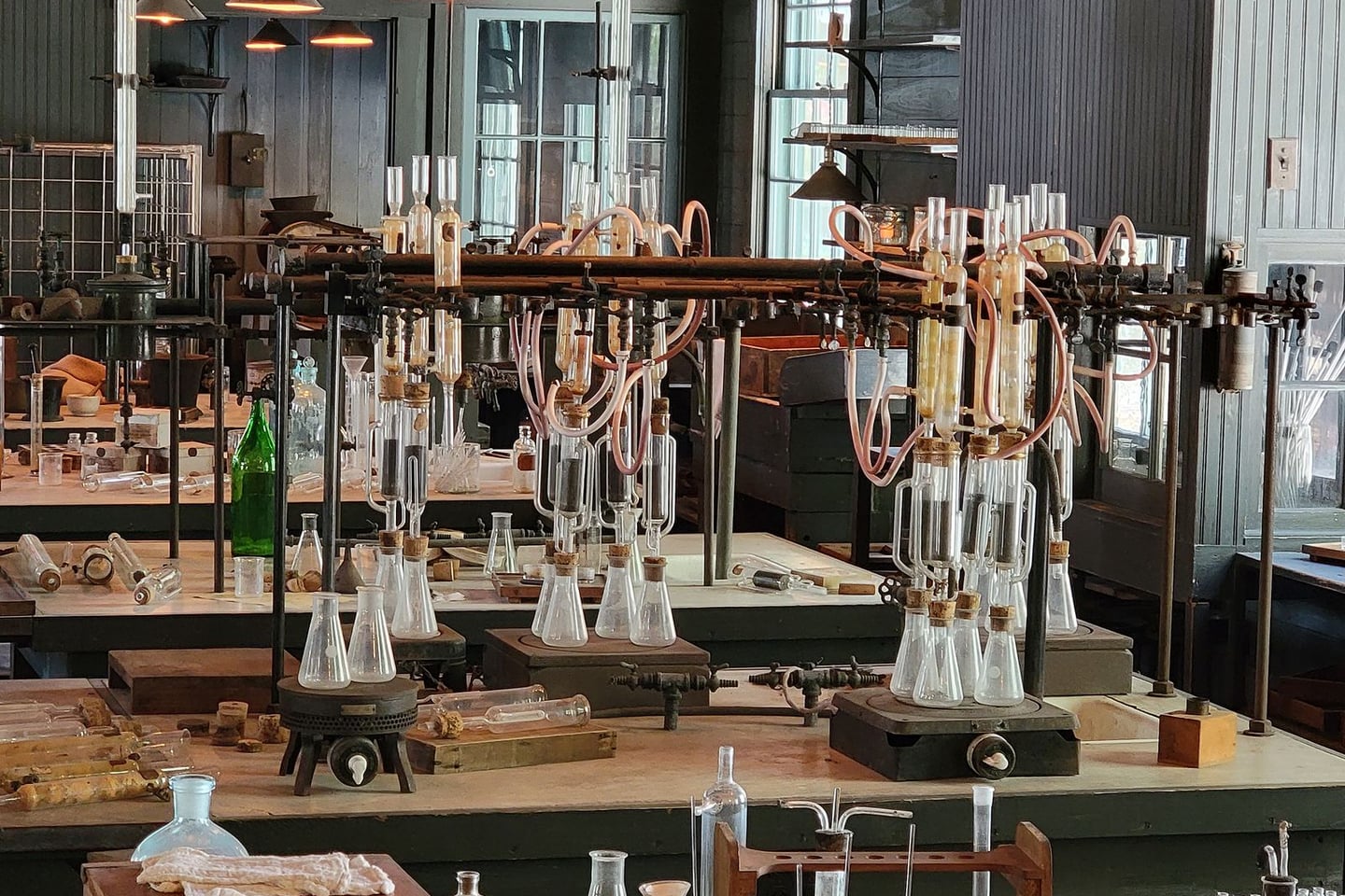 Laboratory research and scientific methods