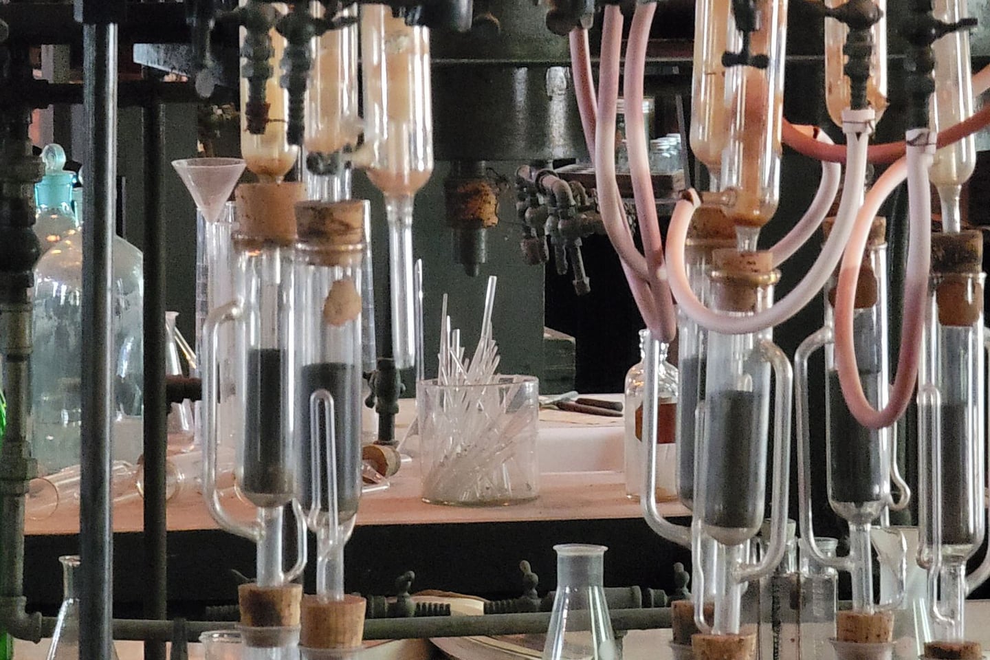Laboratory research and scientific methods