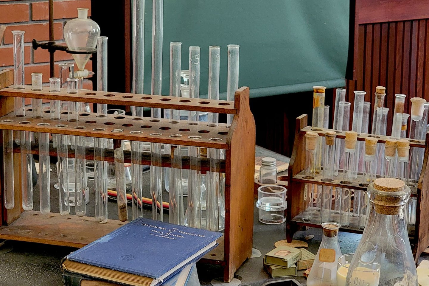 Laboratory research and scientific methods