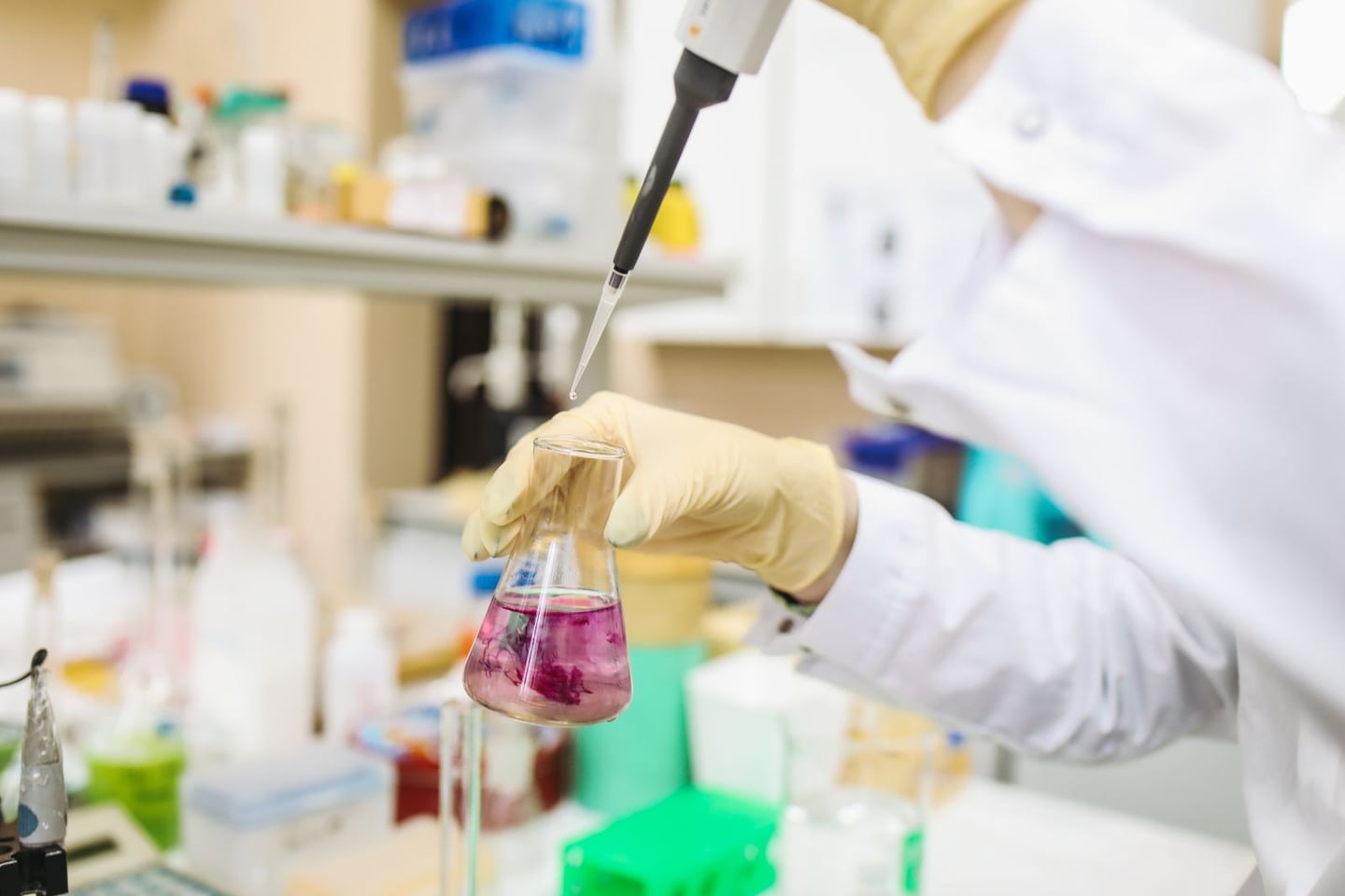 Laboratory research and scientific methods