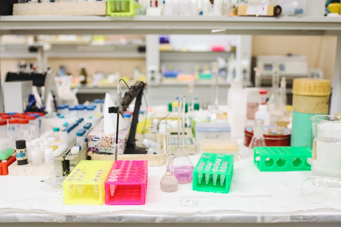Laboratory research and scientific methods