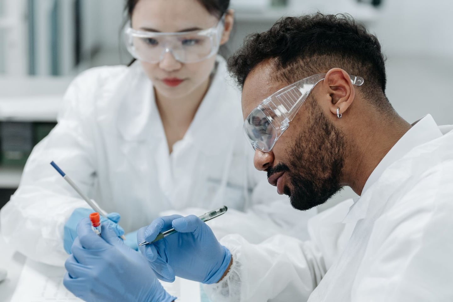 Laboratory research and scientific methods