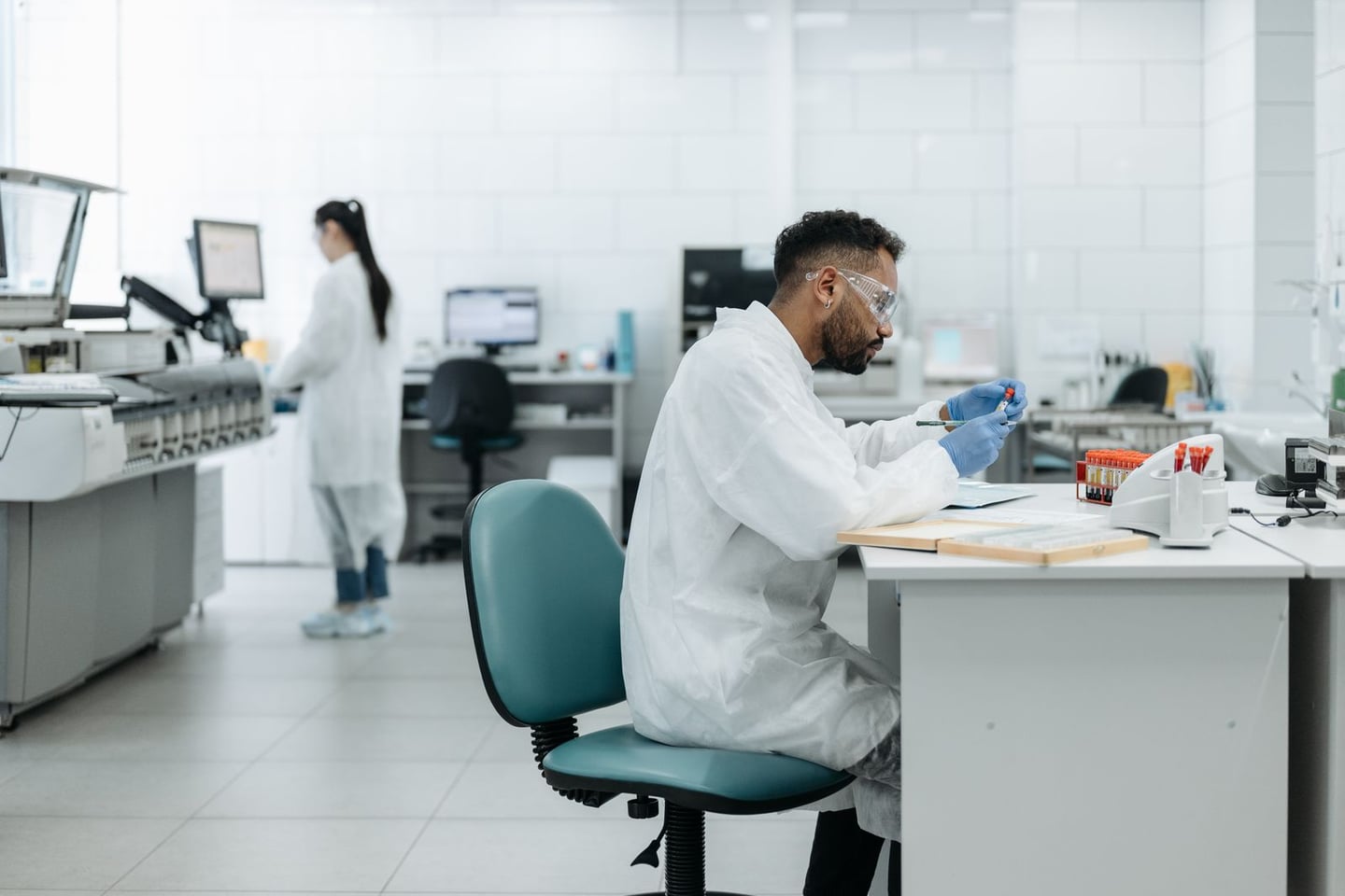Laboratory research and scientific methods