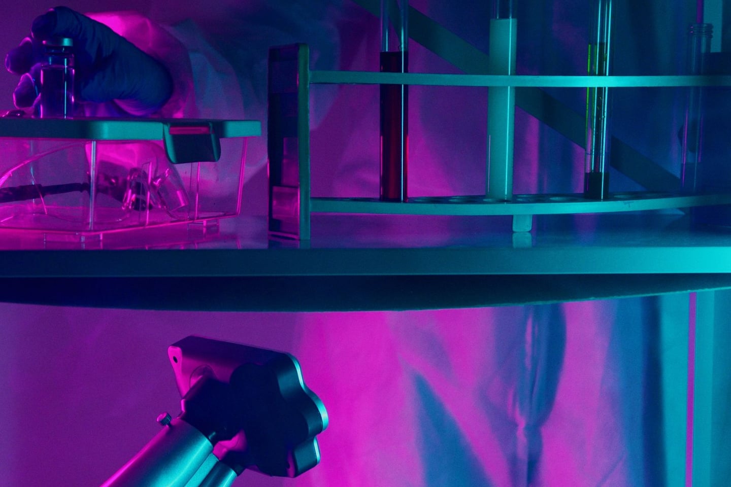 Laboratory research and scientific methods
