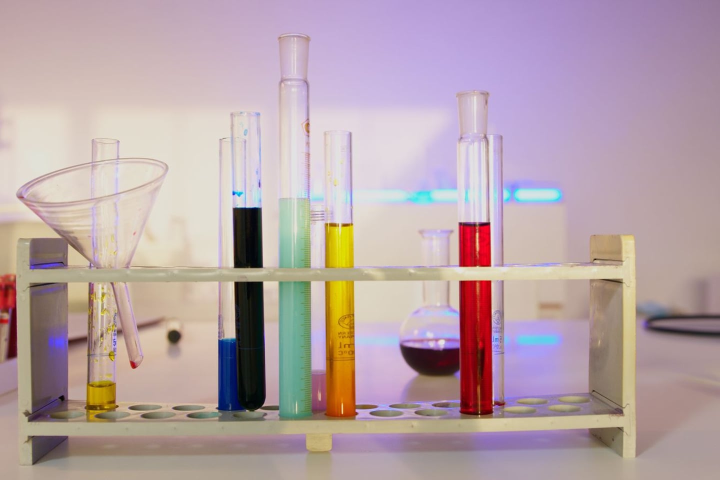 Laboratory research and scientific methods