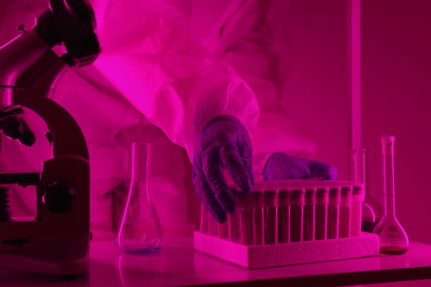 Laboratory research and scientific methods