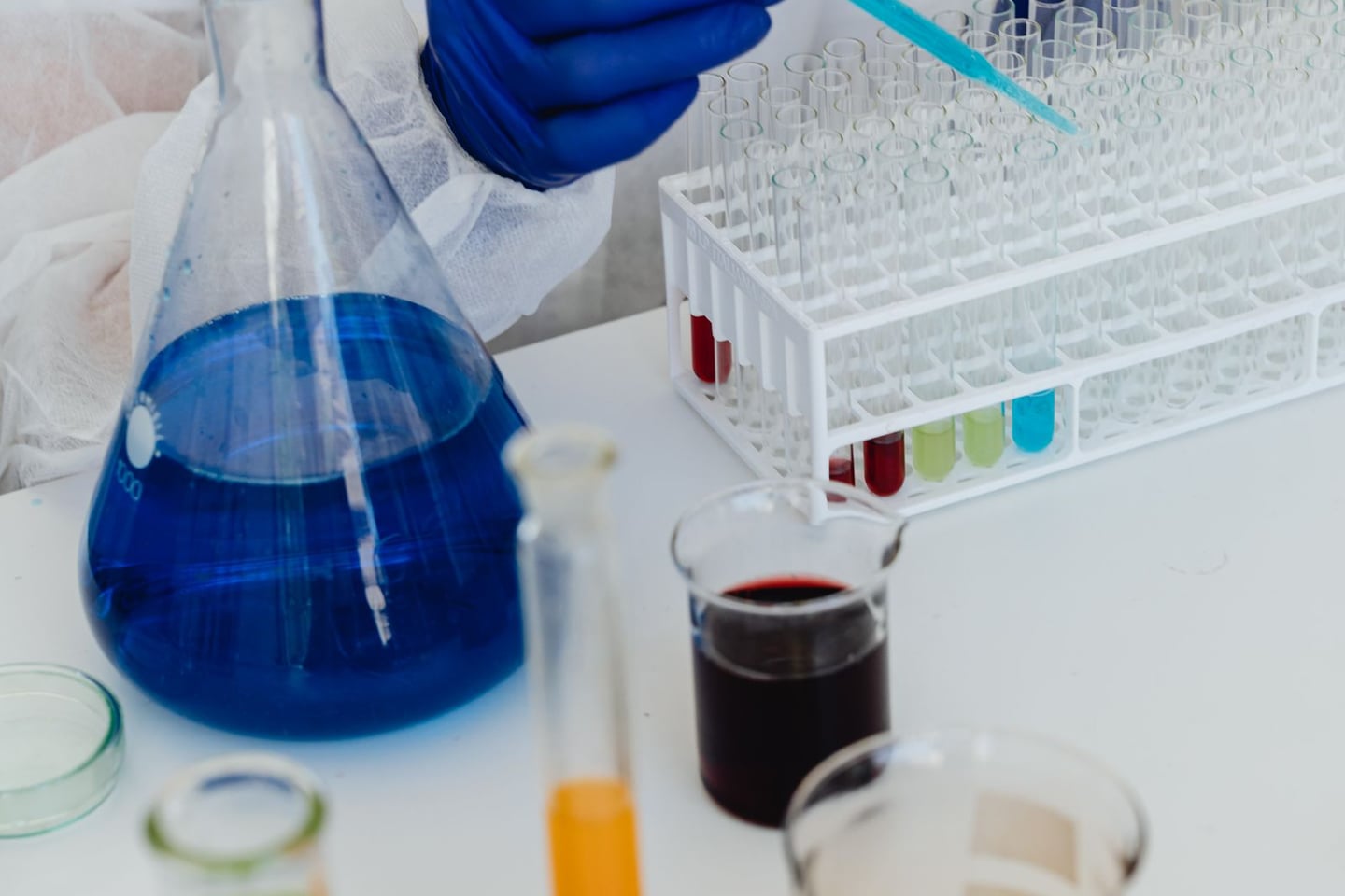 Laboratory research and scientific methods