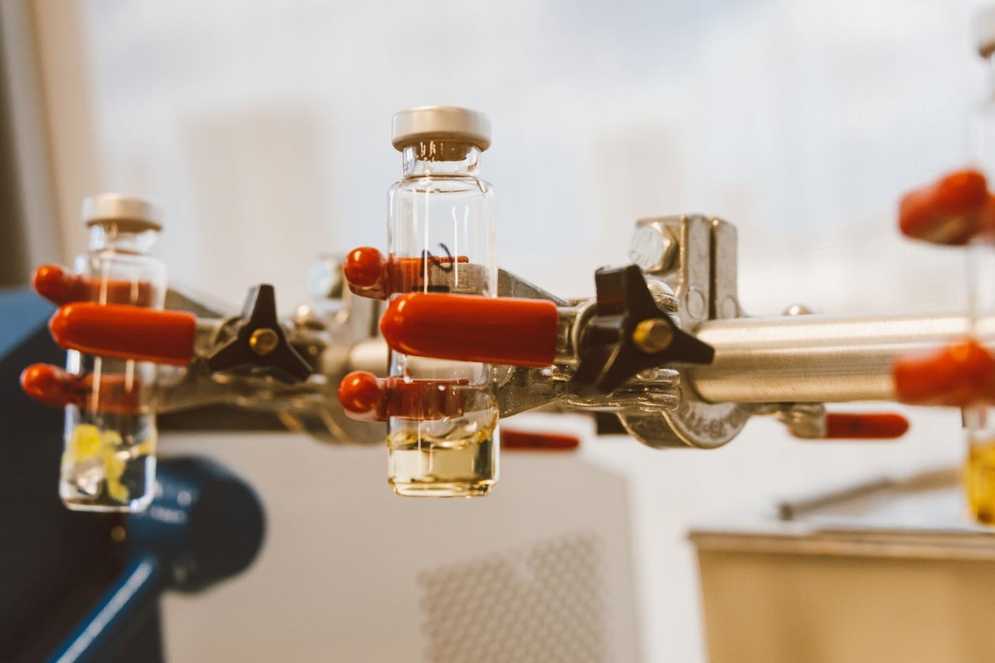 Laboratory research and scientific methods